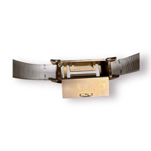 Tory Burch Light White Oak & Rose Gold‎ Fitbit Fret Double Wrap Bracelet - Picture 3 of 7